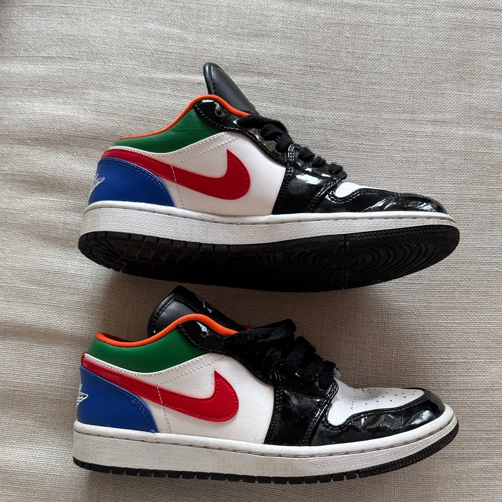 Nike women’s Jordan 1 low Multicolor Sneakers